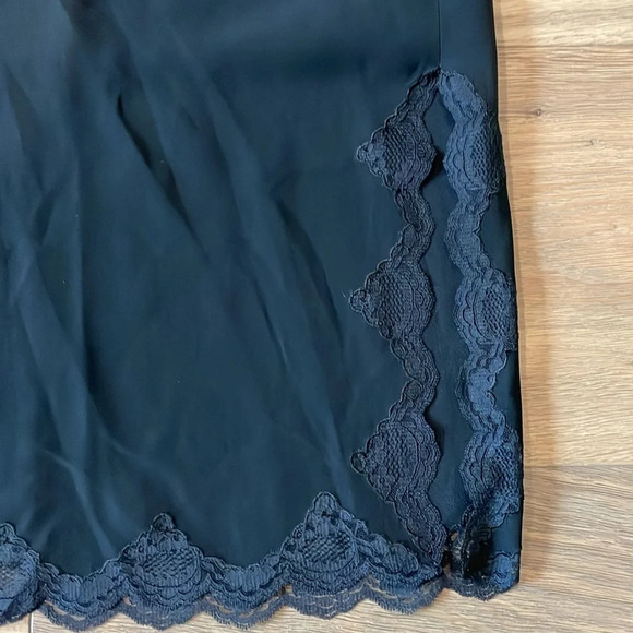 Lafayette 148 Black Lace Embellished Slit on Side Skirt Size 12 - Picture 4 of 7